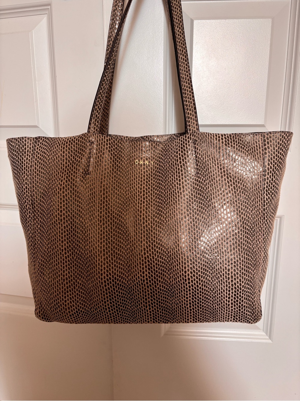 RARE DKNY Snakeskin Embossed 100% Genuine Cow Leather Tote Bag - Like New